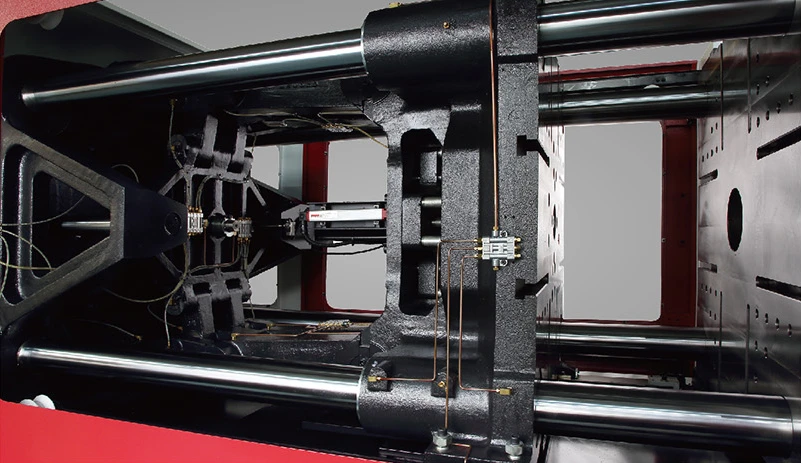 M8SII clamping assembly showing the platen, tie bars and toggle mechanism