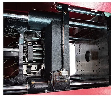 HWAMDA PET machine clamping unit and platen area
